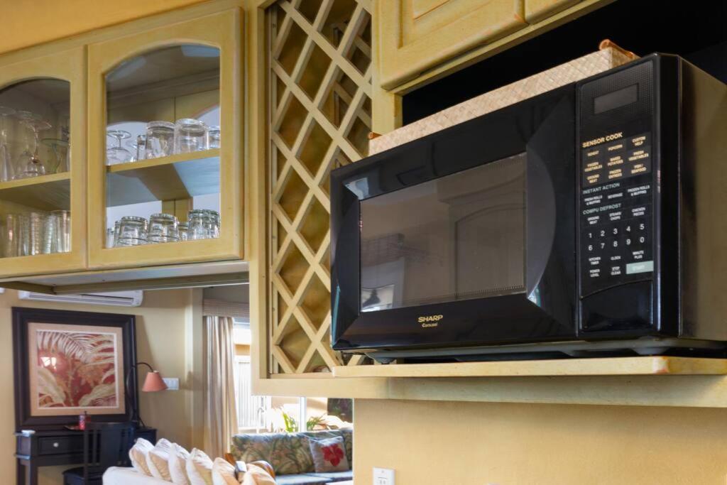Plumeria Suite, 2-Bedrooms, Sleeps 6, Pool & Bbq, Pre-Renovation Summer Sale Кихеи Екстериор снимка