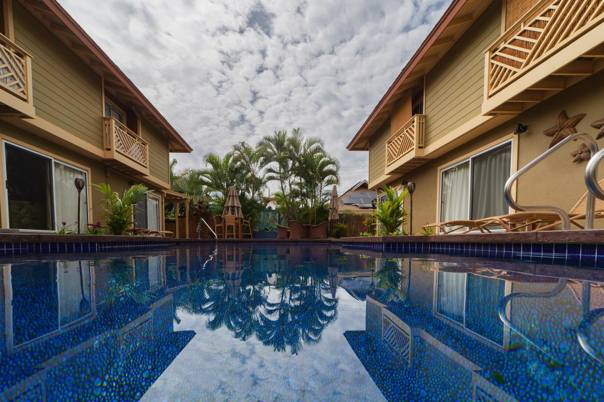 Plumeria Suite, 2-Bedrooms, Sleeps 6, Pool & Bbq, Pre-Renovation Summer Sale Кихеи Екстериор снимка