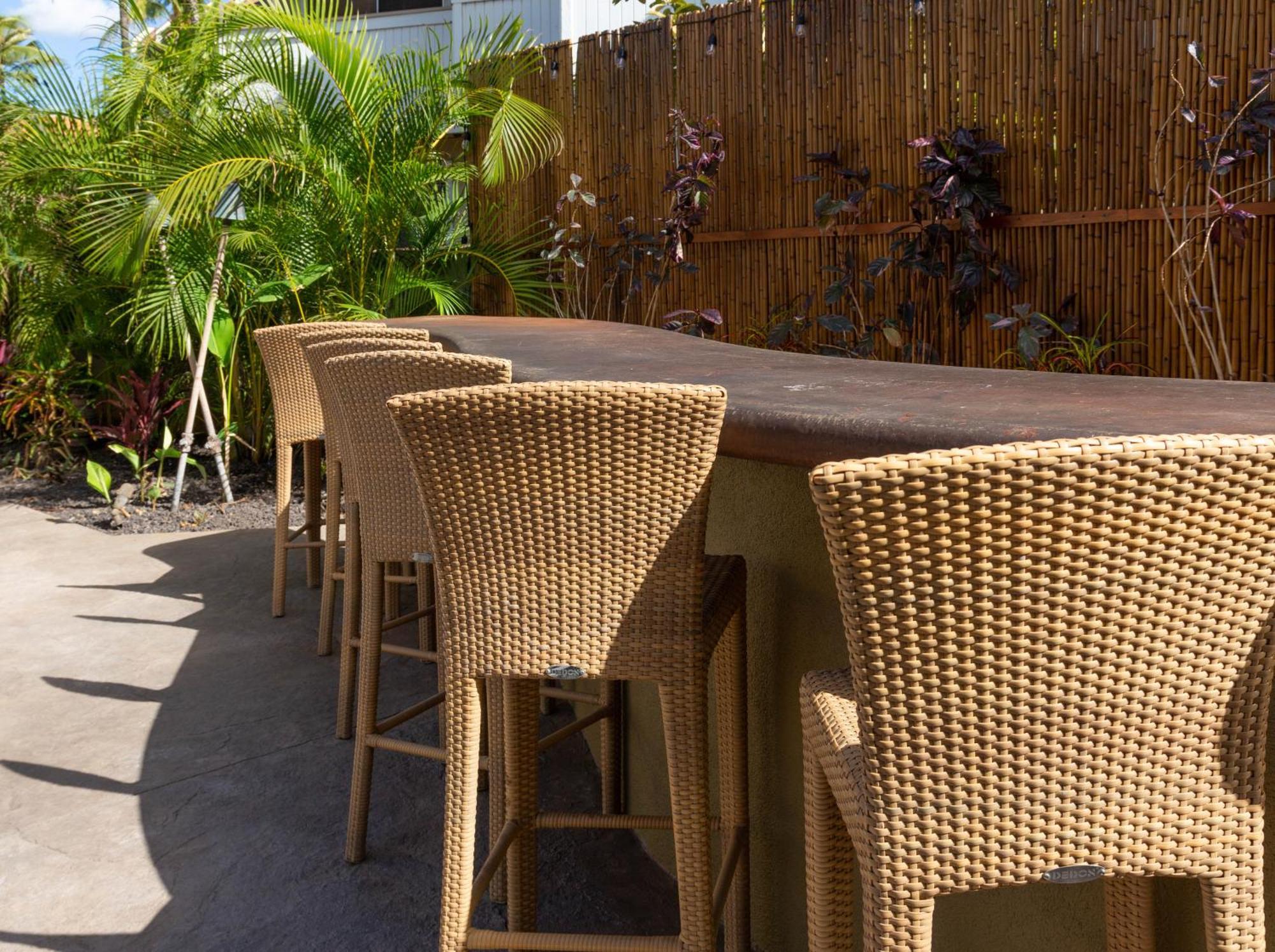 Plumeria Suite, 2-Bedrooms, Sleeps 6, Pool & Bbq, Pre-Renovation Summer Sale Кихеи Екстериор снимка